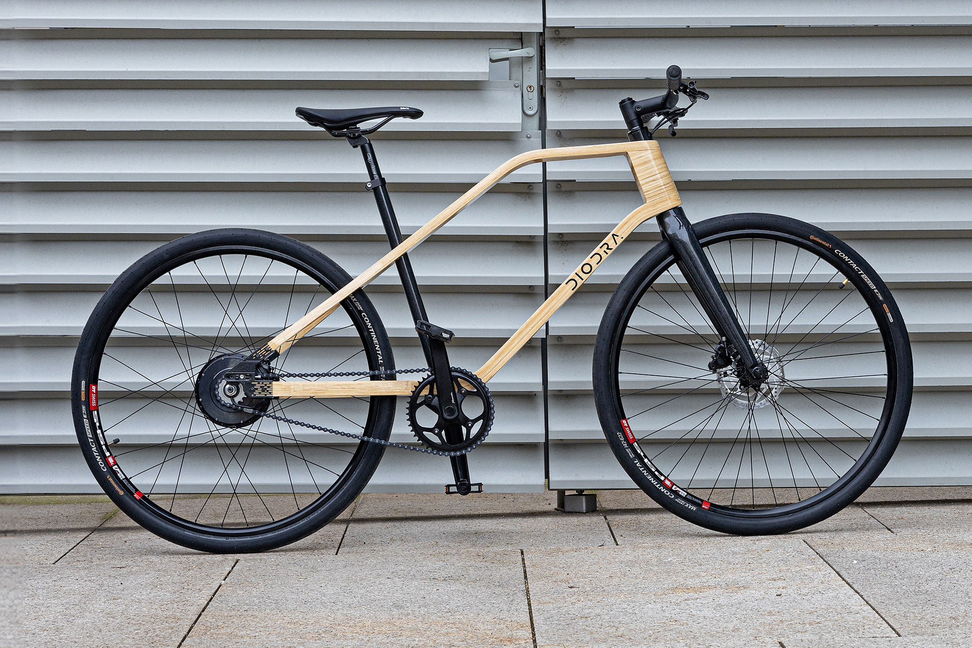 Diodra S3 presenta la bicicleta eléctrica de madera más ligera del mundo con marco de bambú laminado