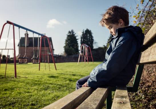 Un copil abuzat are un risc de trei ori mai mare de a dezvolta o dependență ca adult
 – Știință Știri
