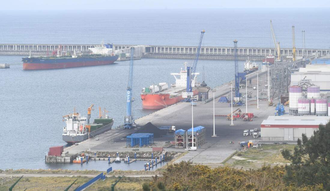 Autoritatea portuară din A Coruña promovează utilizarea dronelor pentru a consolida securitatea și controlul
 – Știri din Spania