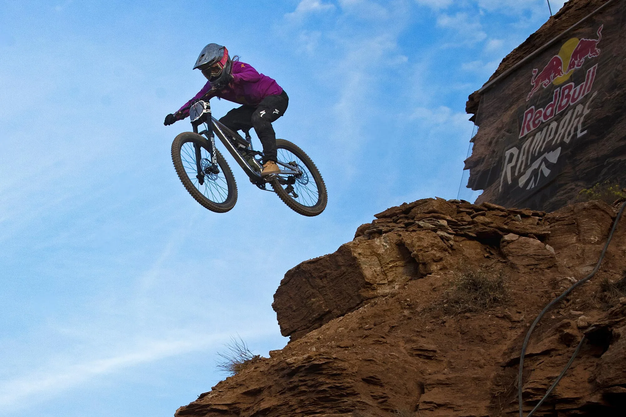 Las mejores mujeres del mundo superan a los hombres hoy en el Red Bull Rampage 2024