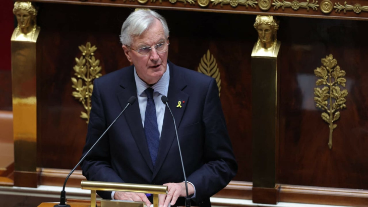 Le Pen salvează guvernul francez de o moțiune de cenzură din stânga
 – Știri din Spania