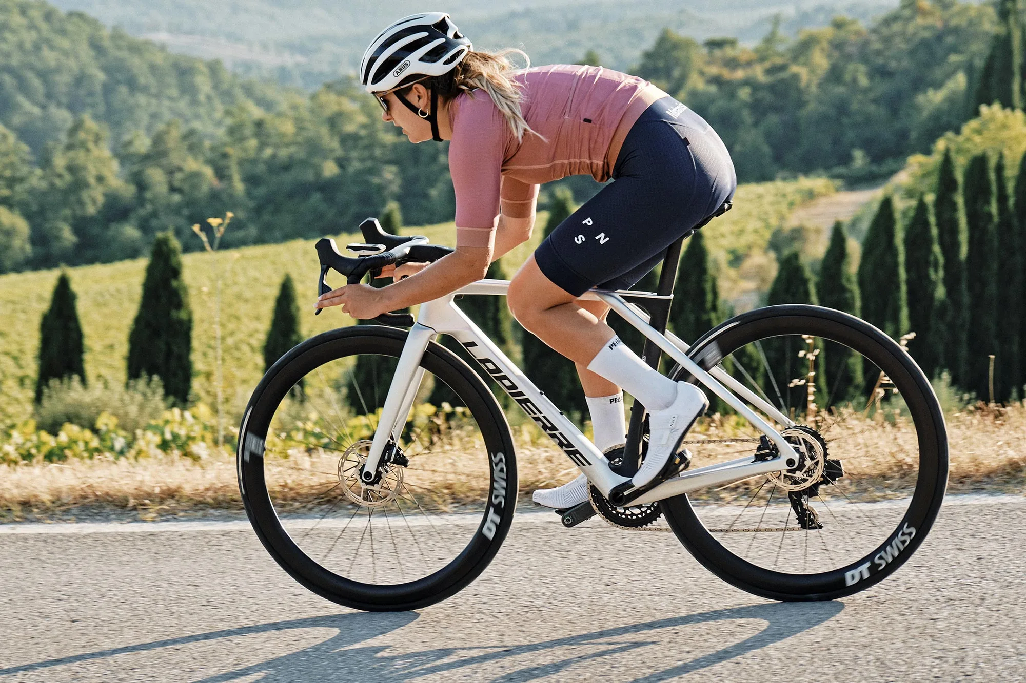La bicicleta de carretera Lapierre Xelius DRS Aero lo hace todo: ligera, cómoda y con velocidad lista para la carrera