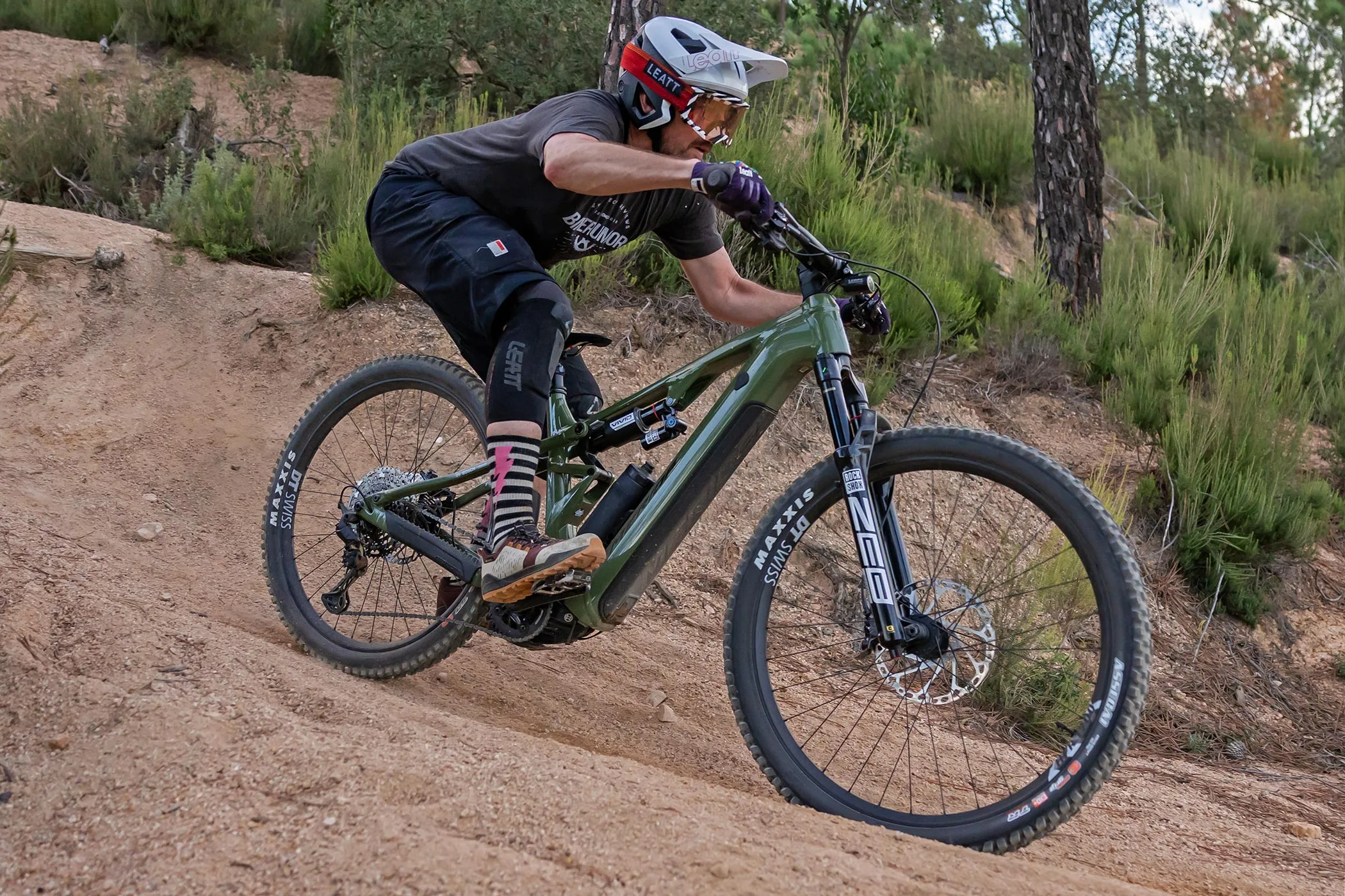 La bicicleta eléctrica Merida eOne-Eighty adopta la máxima potencia con el último motor Bosch CX: primeros viajes