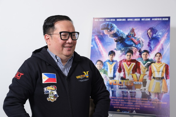 ¿Qué significa “Voltes V” para Filipinas? El director Mark A. Reyes V revela: 42 años después del artículo “Se ha decidido la adaptación cinematográfica”, “Voltes V” ha sido adaptada al cine.