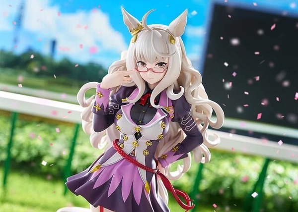 ¡Cabello esponjoso y voluminoso! “Uma Musume” Biwa Hayahide ahora es tridimensional: admira su figura fresca y elegante que destaca con su elegante uniforme de competencia.