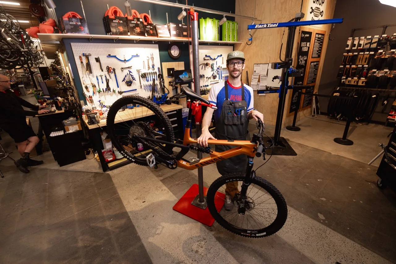 REI Co-op se convierte en socio de servicio autorizado para bicicletas Canyon