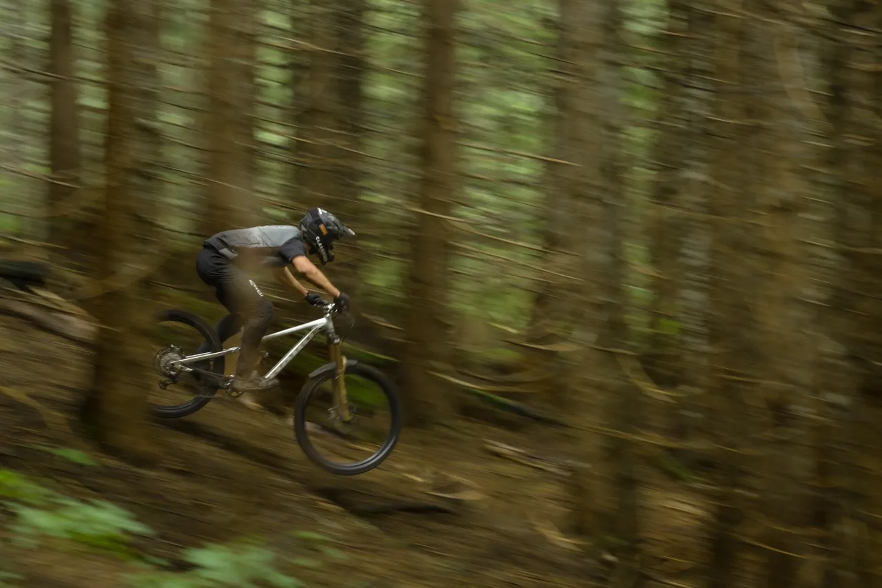 Haro Bikes lanza las bicicletas de montaña con suspensión total Daley All-Mountain y Greer Enduro