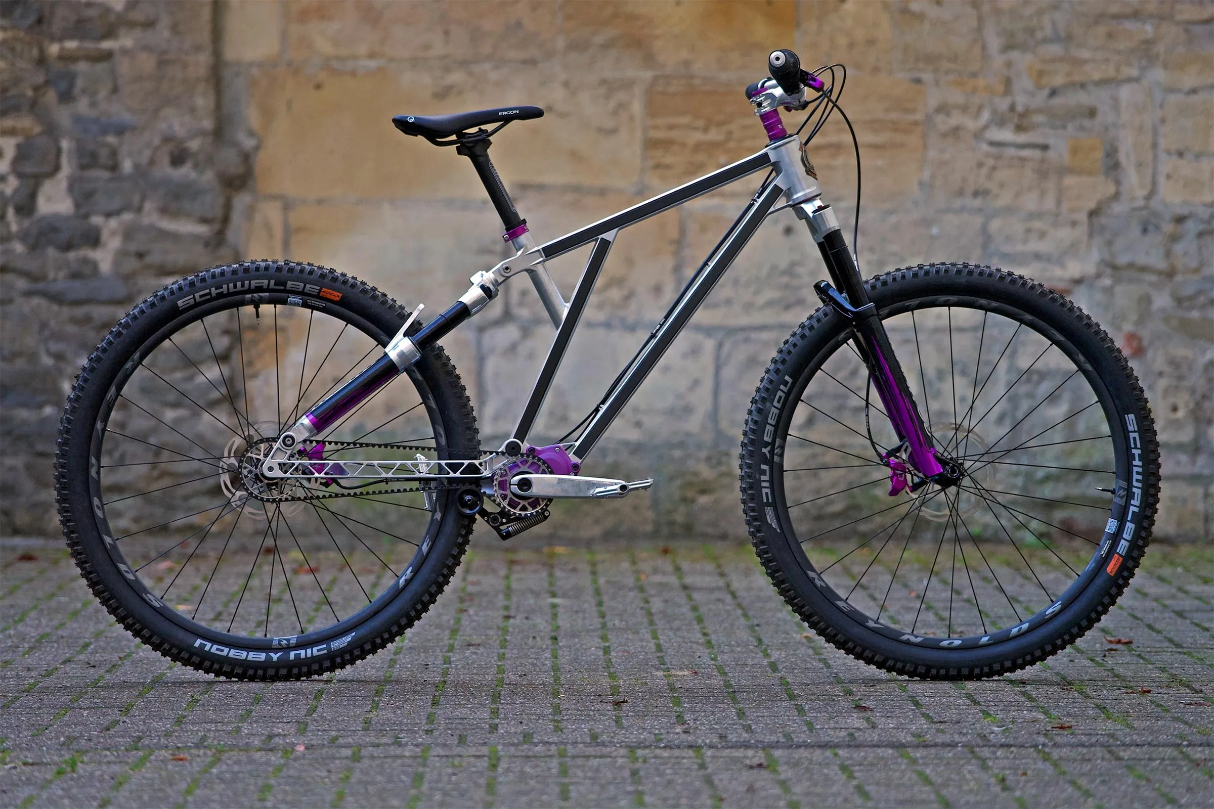 Manitou FS II Future MTB Project reinventa la bicicleta de montaña clásica con Gamux y Pinion
