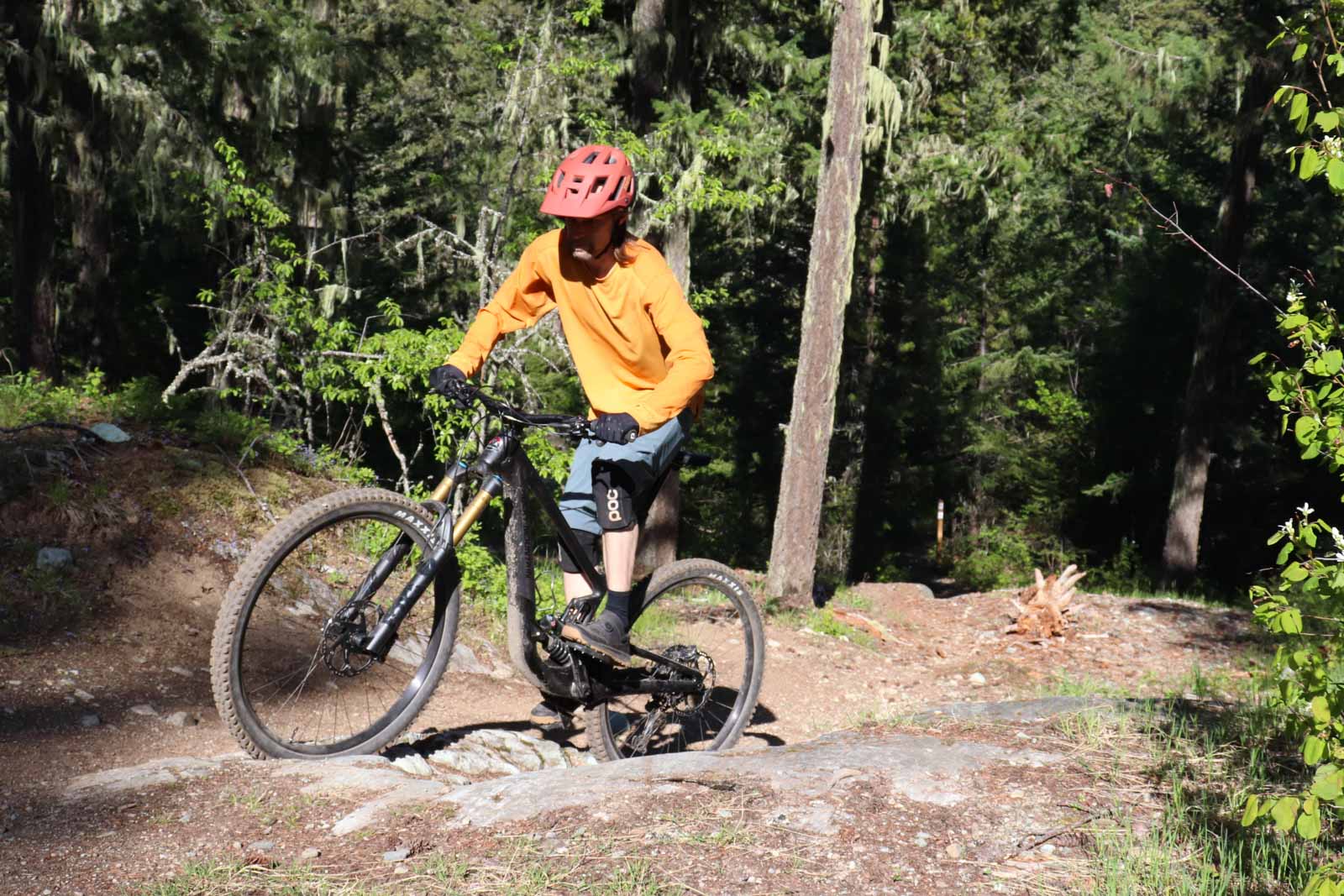 La camiseta y los pantalones cortos Dirt Craft de Patagonia ofrecen una gran durabilidad con tejidos ligeros