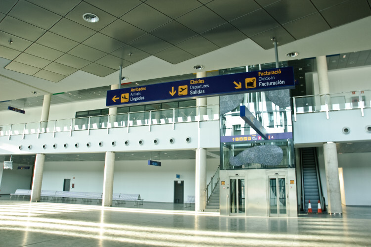 Creșterea companiilor aeriene low-cost: Comunitatea Valenciană se consolidează ca o destinație cheie pentru călătorii internaționali
 – Știri din Valencia