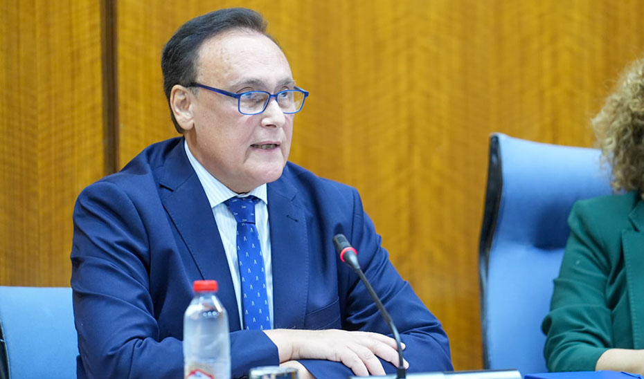 La Junta garantizará por ley que las ayudas al estudio de las universidades incluyan a las personas con discapacidad