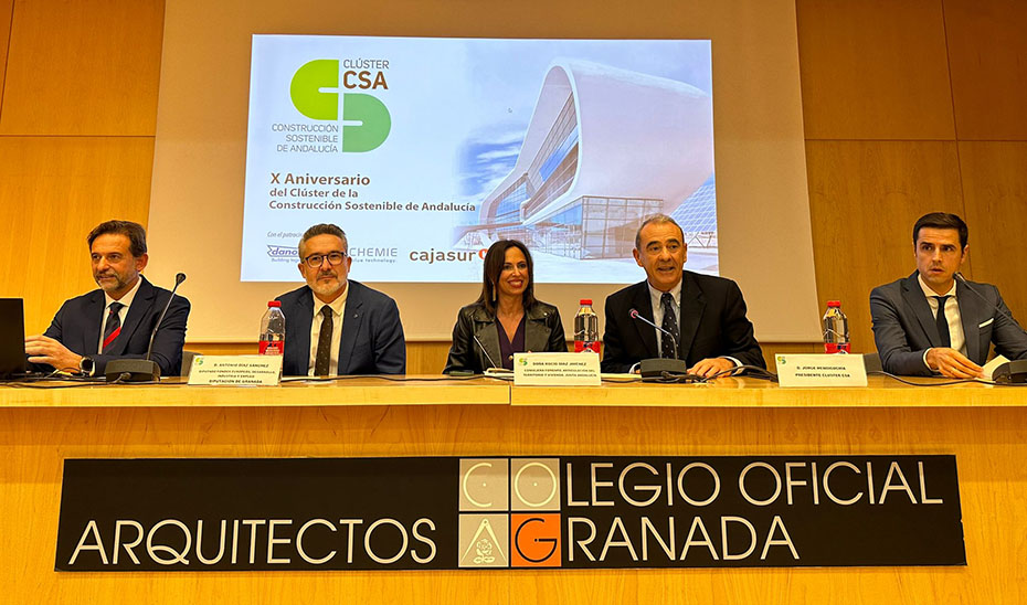 Andalucía evita la emisión de 992 toneladas de CO2 al año con la reforma de su parque de viviendas