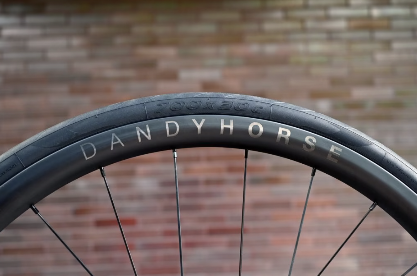 Dandy Horse lanza tecnología de llantas de doble gancho en tres juegos de ruedas para 2025