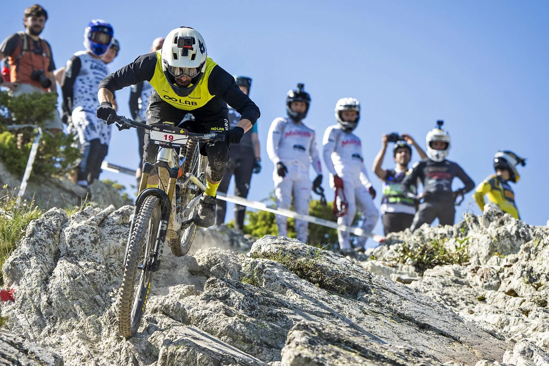 Shimano ofrece a los usuarios existentes de eMTB EP801 una actualización inalámbrica del modo carrera