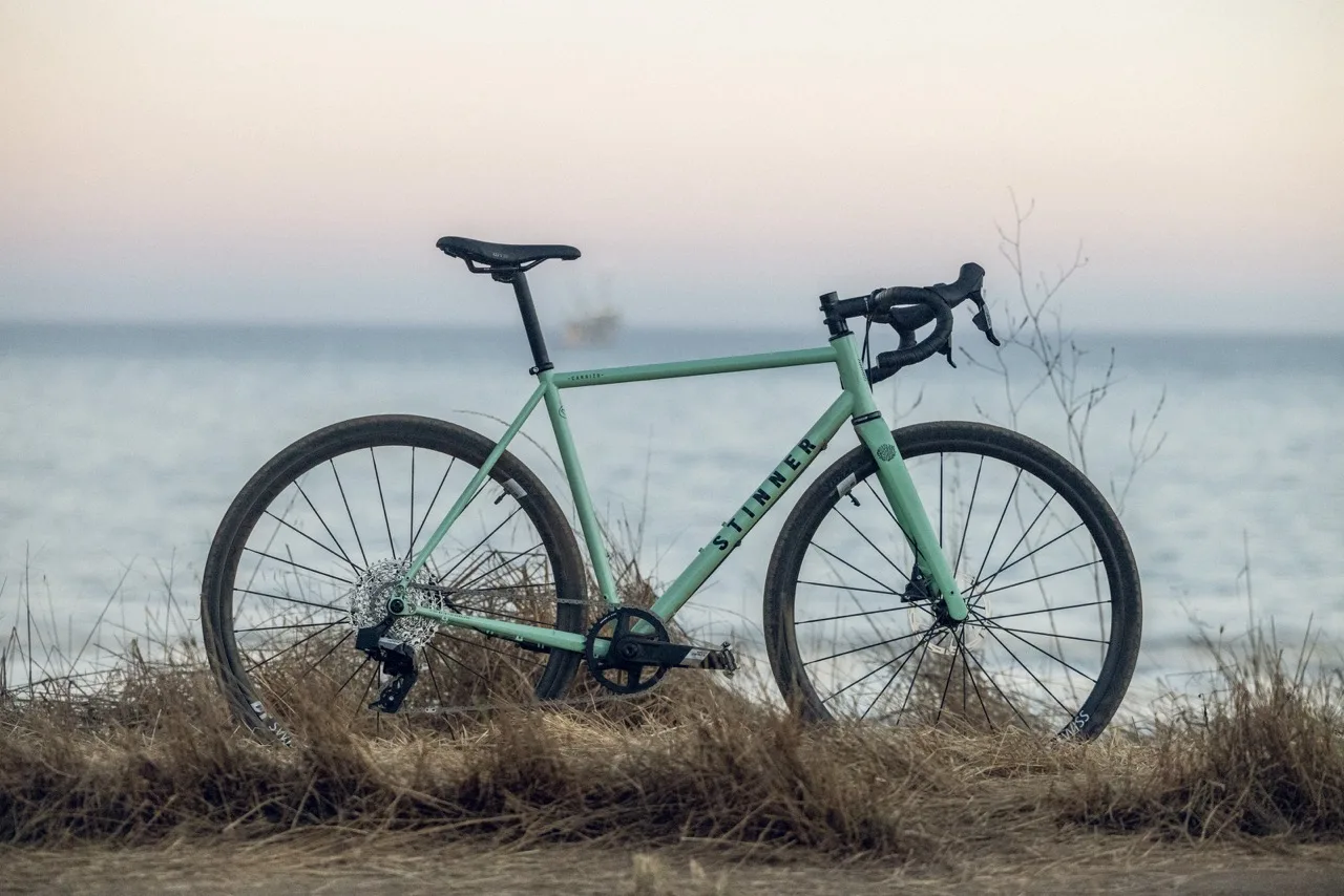 ¡Stinner Carrizo Select es una bicicleta todoterreno fabricada en EE. UU. con cambios electrónicos por menos de $ 4 mil!