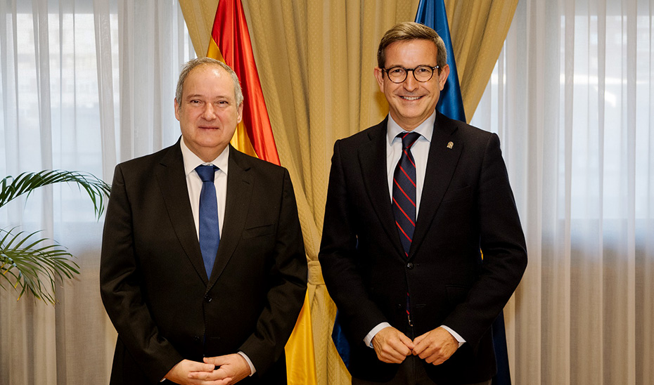 La Junta y el Ministerio refuerzan la colaboración para atraer nuevos proyectos industriales a Andalucía