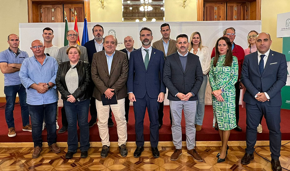 Andalucía exige a la UE que prorrogue el acuerdo de pesca de arrastre en el Mediterráneo y no rebaje días de faena