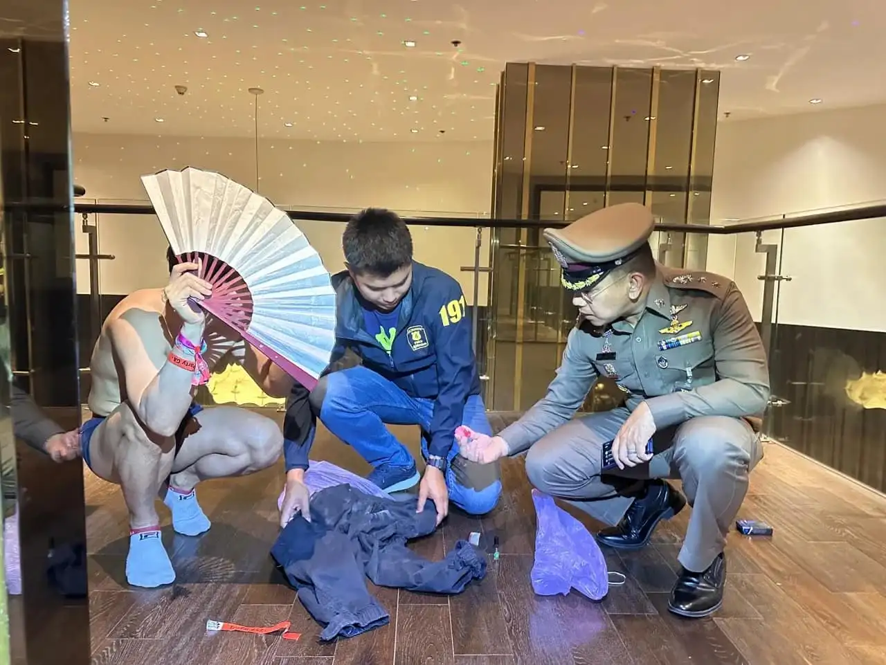 Más de 100 personas arrestadas en una fiesta de ropa interior queer y “impulsada por drogas” en un hotel de lujo de Bangkok