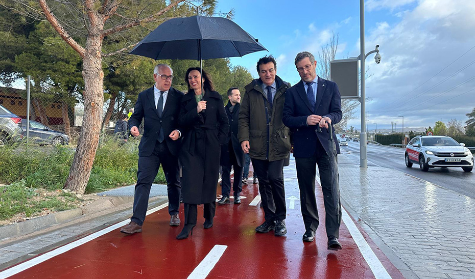 Fomento inaugura el carril bici de la Ronda Sur de Jaén y el nuevo aparcamiento de La Alcantarilla