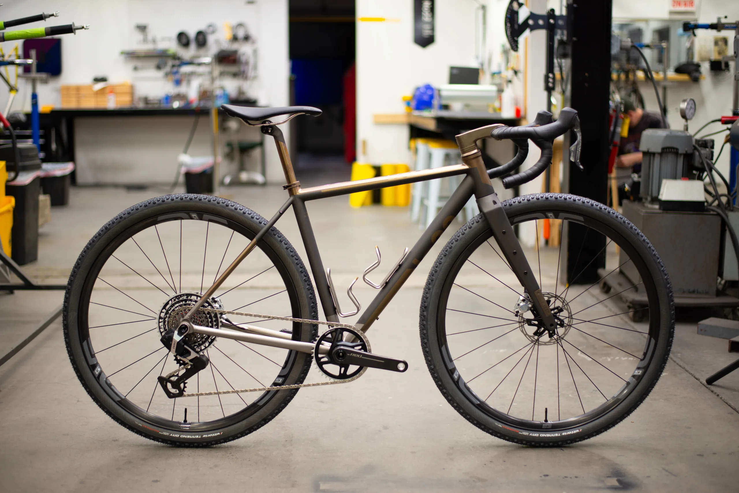 No. 6 Adventure Fork se vuelve oficial con todas las características
