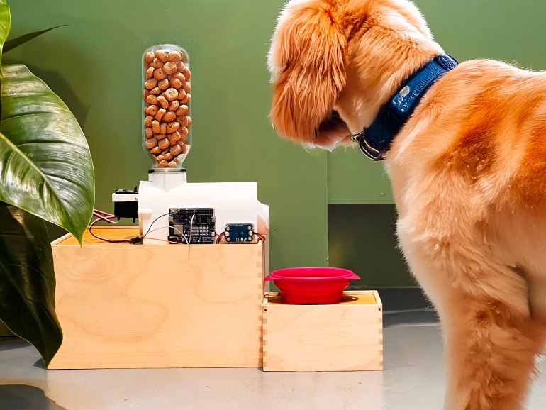 Construya su propio alimentador inteligente de mascotas con el zócalo Arduino y haga un kit