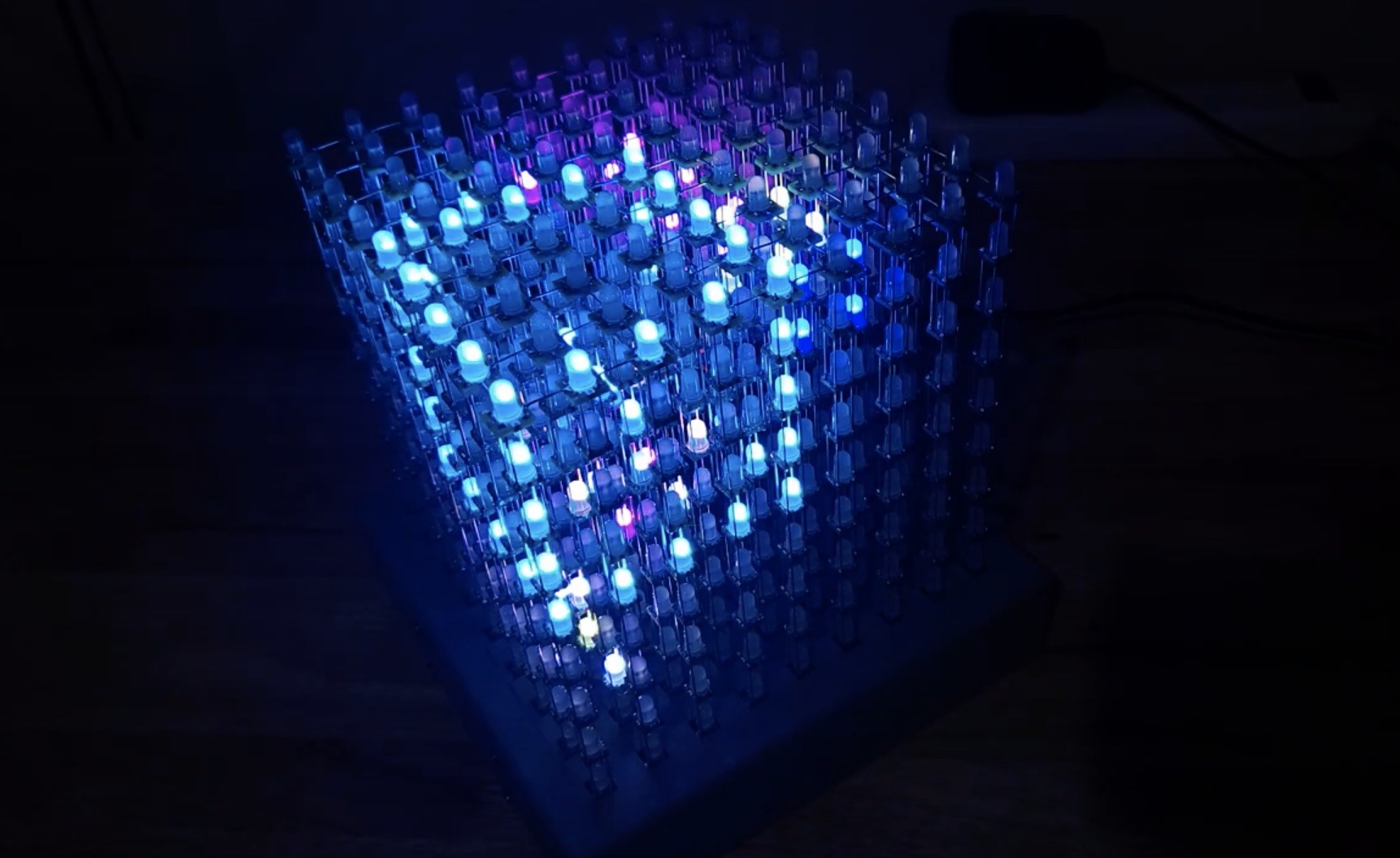 Visualización de juegos en un cubo LED 9x9x9