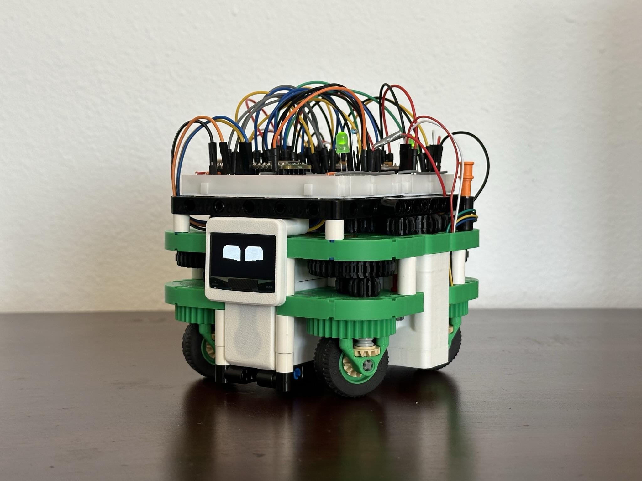 El Swervebot es un robot omnidireccional que combina LEGO y piezas impresas en 3D