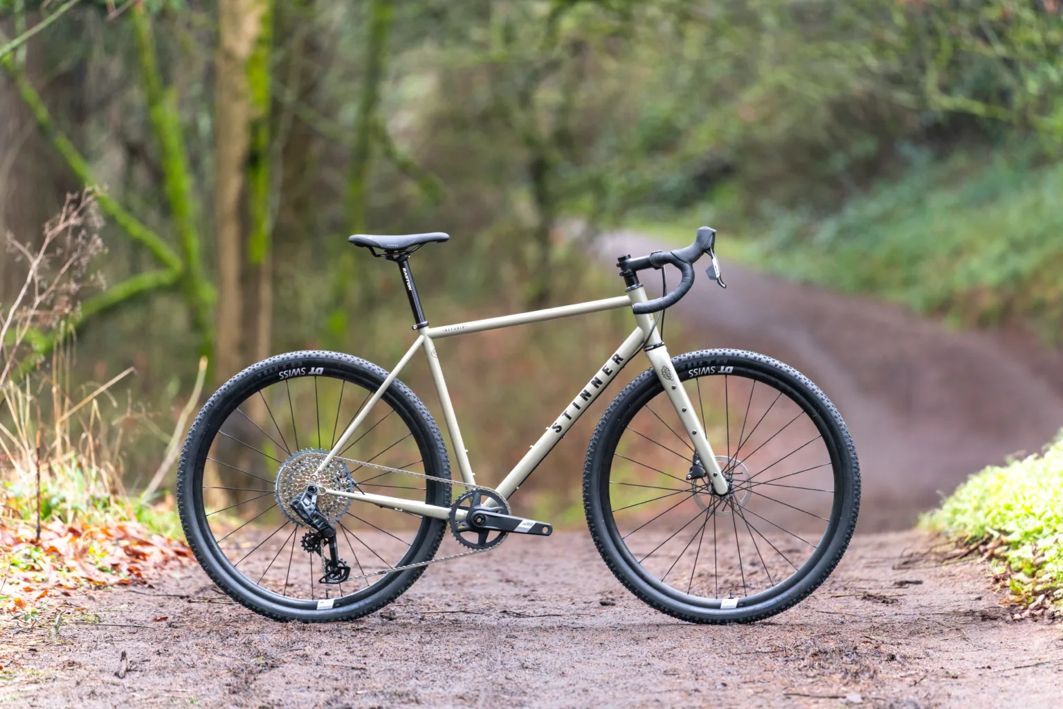 Stinner Frameworks lanza la bicicleta de gravel Refugio Select