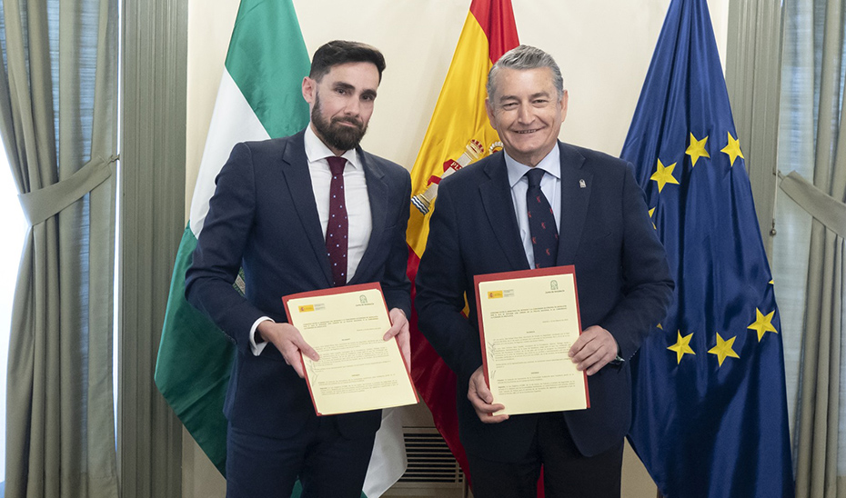 Junta y Ministerio acuerdan la incorporación de 270 agentes a la Policía Adscrita en cuatro años