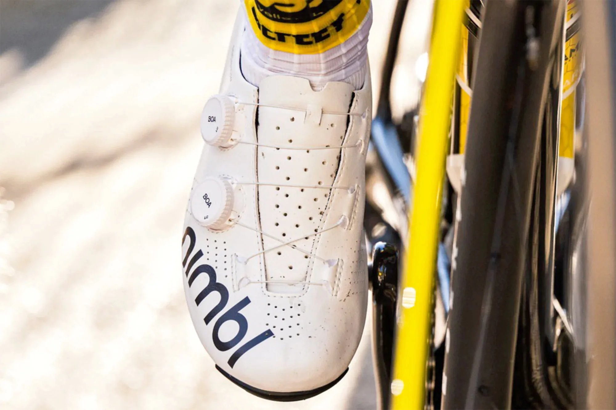 NIMBL Ultimate Exceed Pro, Feat & Air Kick off 2025 con actualizaciones de calzado de carretera de carbono italiano