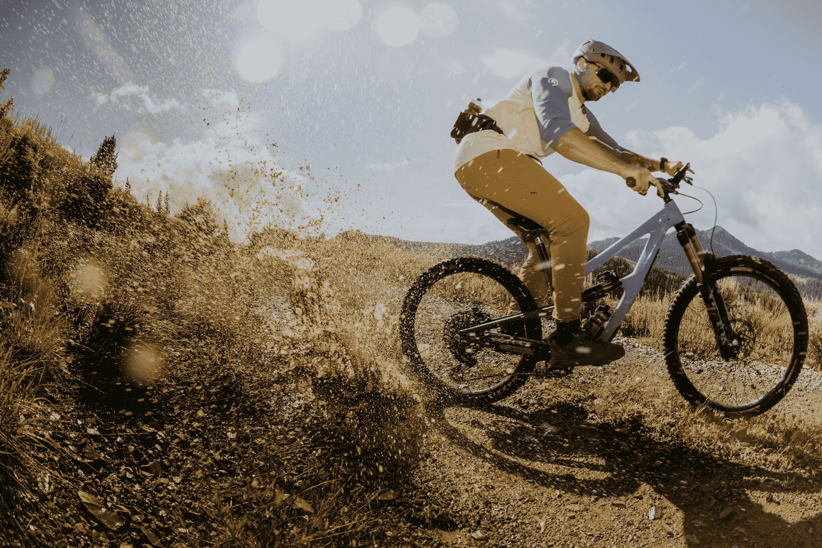 Ahorre hasta un 50% en Gear Cycling Gear en Backcountry