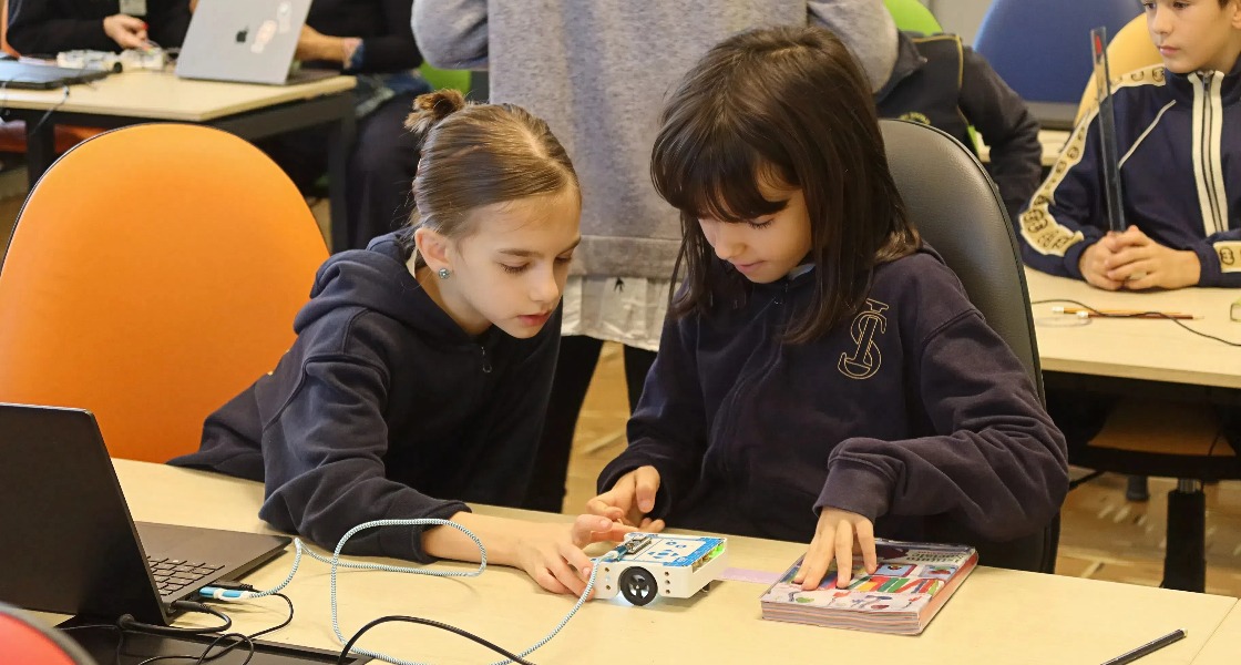 Wired para el éxito: inspire a la próxima generación de mujeres en ciencia