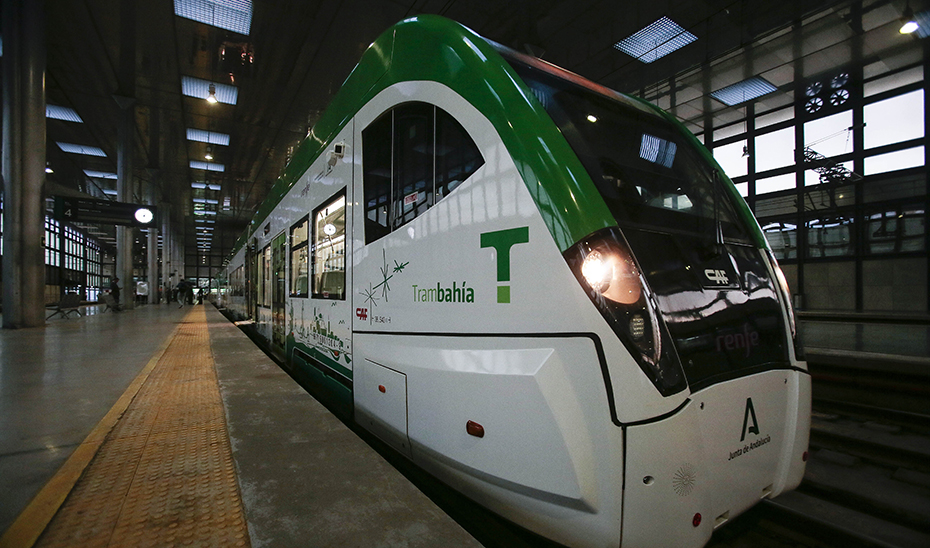 El Trambahía alcanza los cinco millones de viajeros desde su puesta en servicio