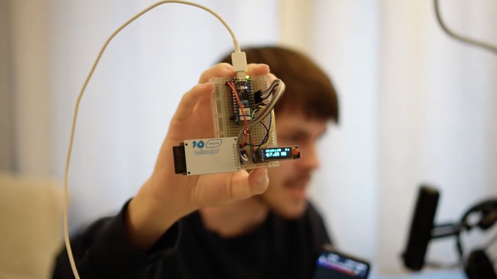 Un servidor de archivos ligeros que se ejecuta completamente en un Arduino Nano ESP32