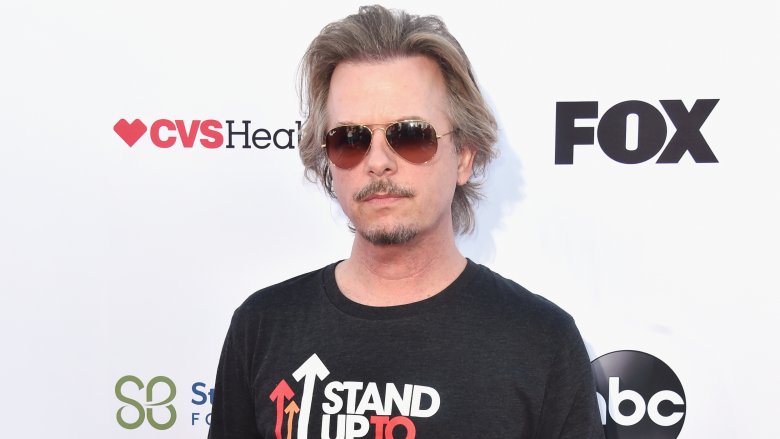 Por qué ya no ves a David Spade en la pantalla