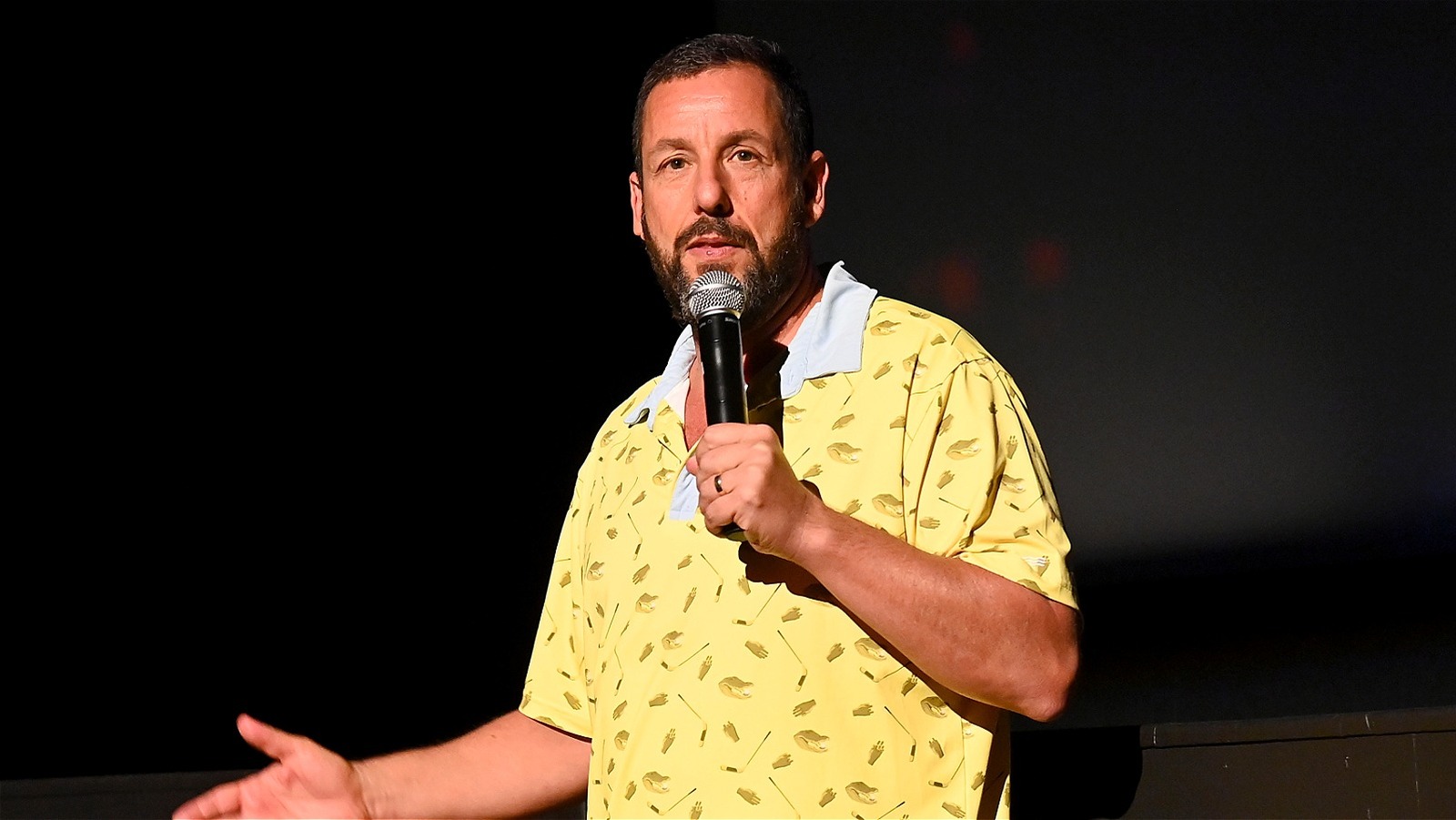 27 veces Adam Sandler rompió a otros actores en el set