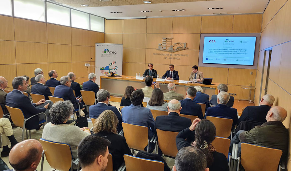 El sector industrial andaluz captó en 2024 más de 6.000 millones de inversión y registró un crecimiento del empleo del 2,4%