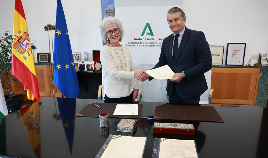 El Museo de la Autonomía recibe un ejemplar original de la firma del Pacto de Antequera de 1978