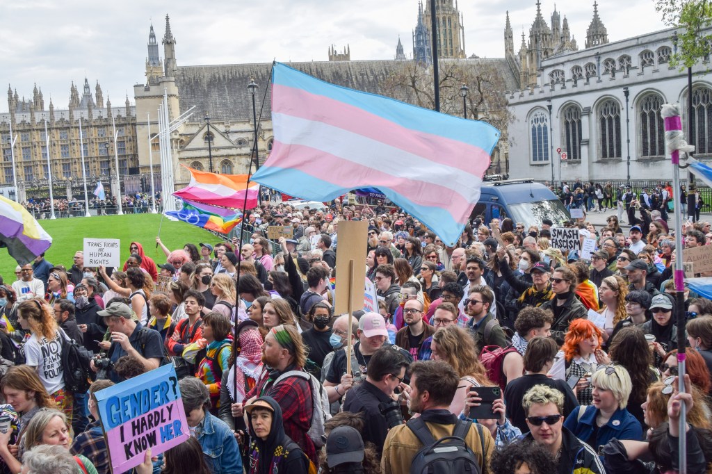 Otras protestas contra el fallo de la Corte Suprema de Trans se celebrarán en todo el Reino Unido este fin de semana