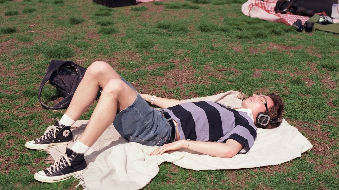“F ** Gots asisten a la iglesia”: el cannabis encuentra un poder superior en un picnic para 700 stoners