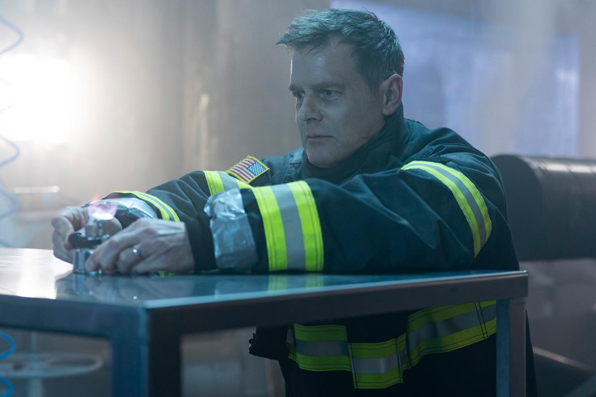 ¿Por qué Peter Krause se fue “9-1-1”? Tim Minear explica por qué ‘9-1-1’ mató a Bobby