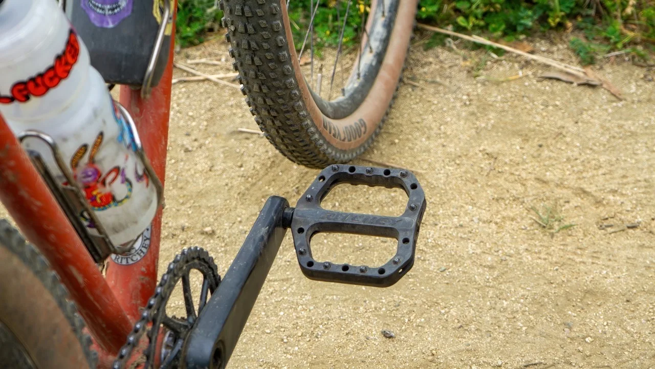 Bigfoot manchado, el primer pedal plano de Ritchey