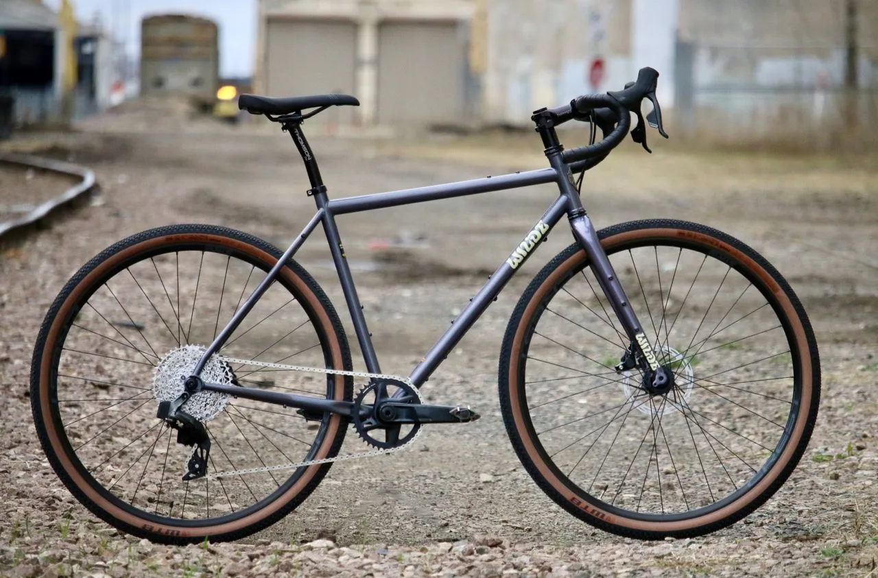 Actualizaciones de Wilde Rambler & Rambler SL Bikes de grava con UDH y nuevos colores frescos