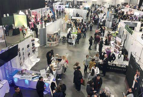# 3.323 – Expo de personas comunes