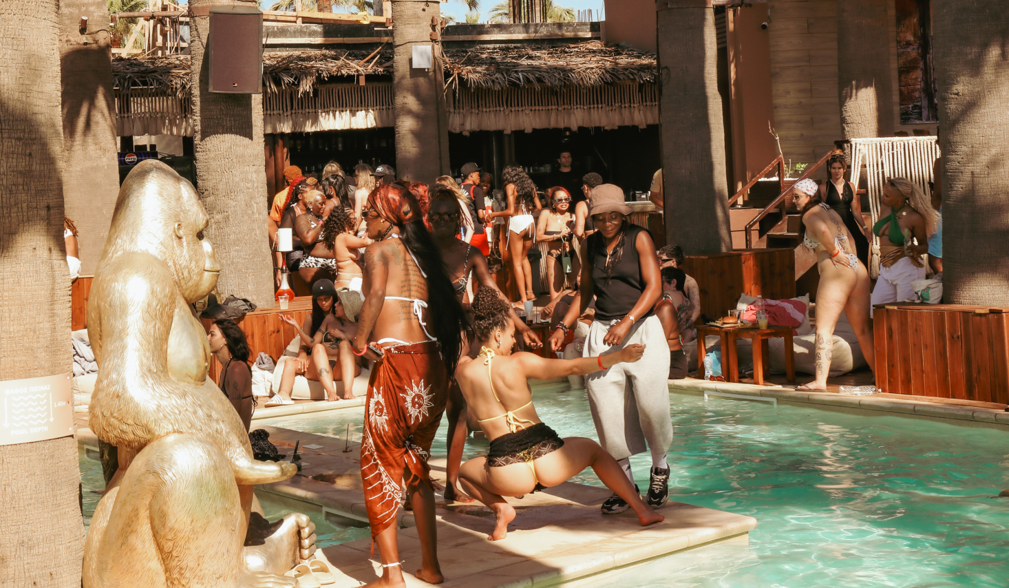 Las mujeres queer transforman a Creta en una celebración ssáfica empapada de sol