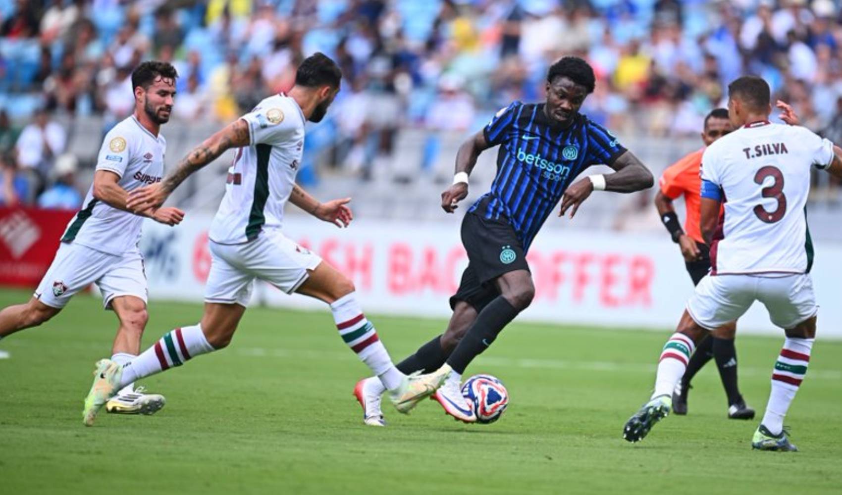 Fluminense îl lasă fără camere cu 0-2
 – Știri din Spania