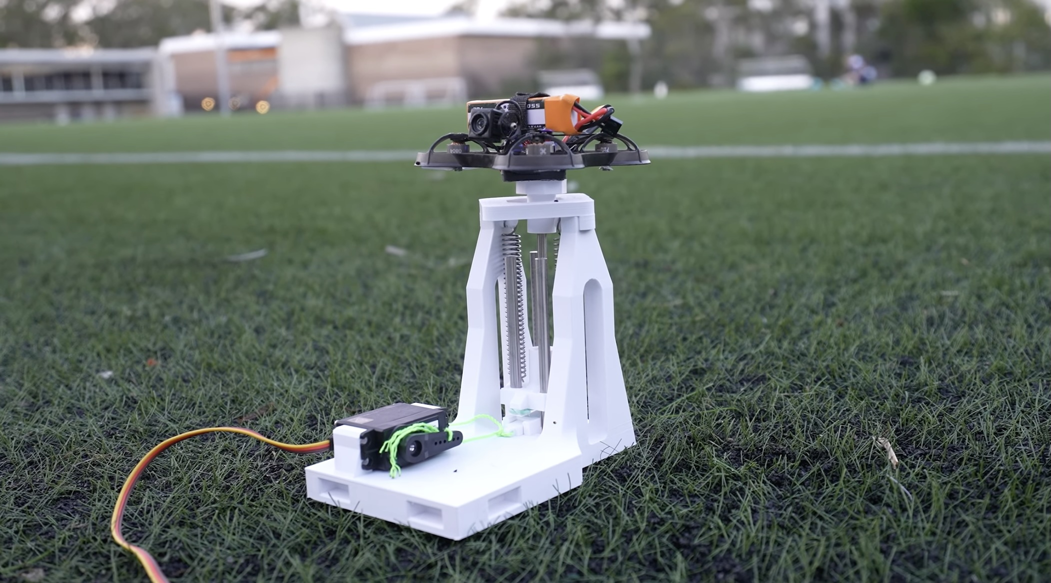 Los drones lanzados son difíciles: este lanzador automático funciona mejor
