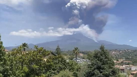 Vulcanul Etna slăbește după ultima sa erupție
 – Știință Știri