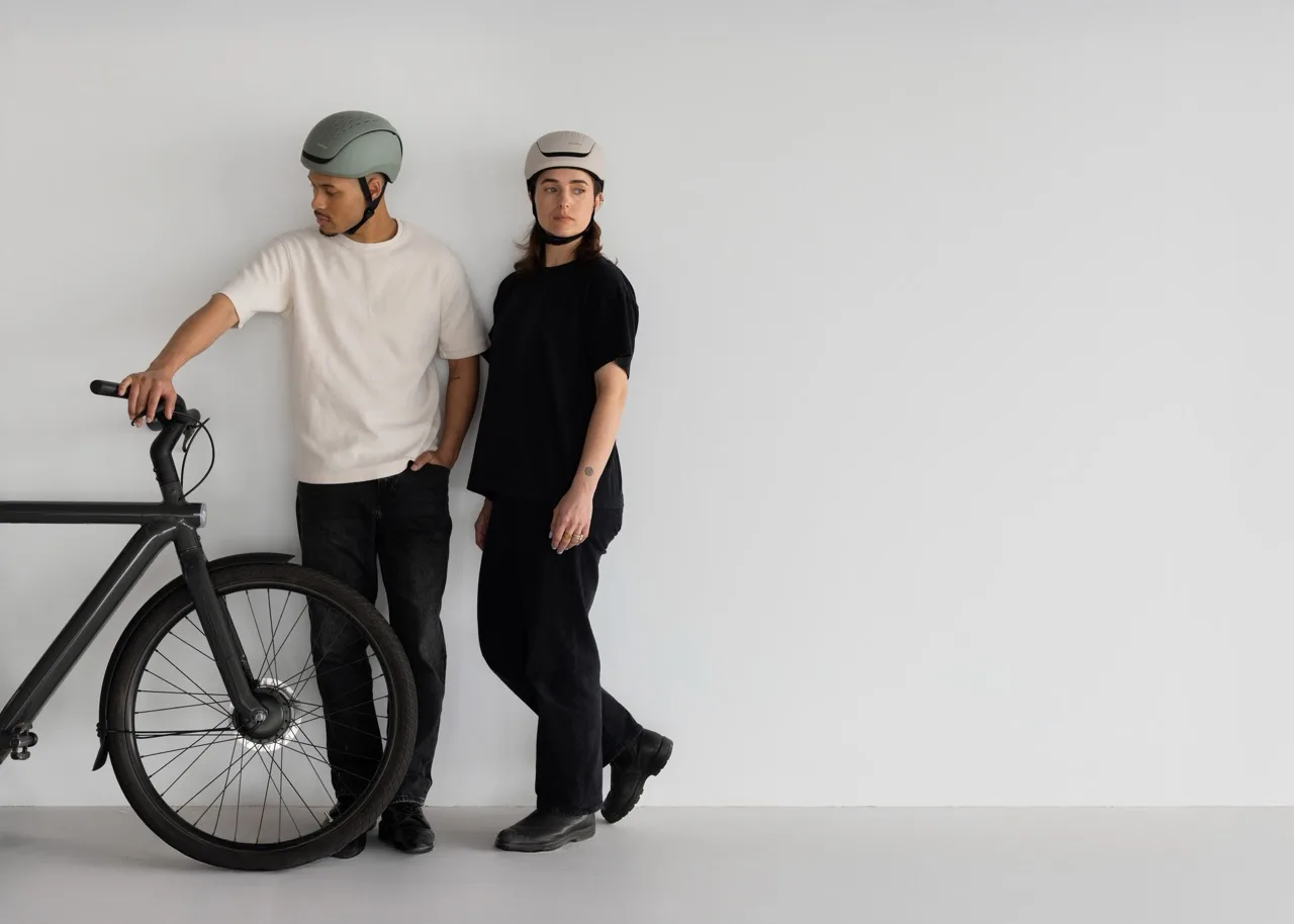 Headfirst Reinvents Helmet Fit Systems con caparazón de empuje a triple