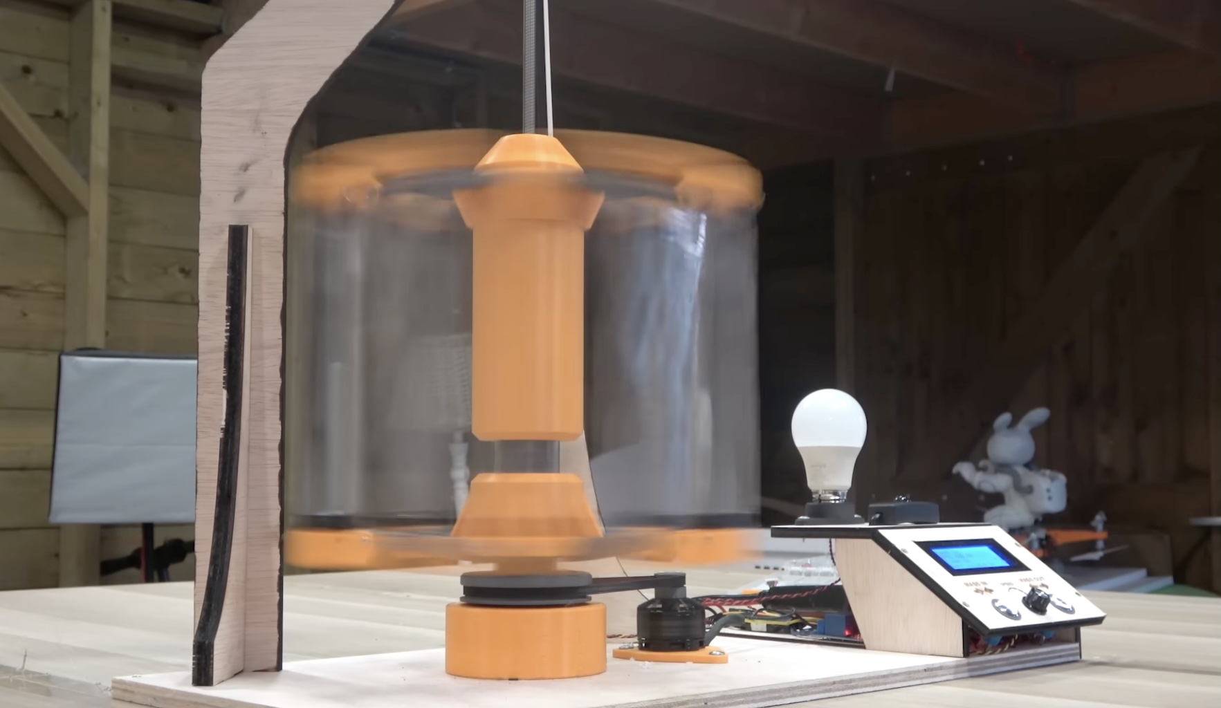 Esta máquina de agua giratoria es en realidad una batería funcional